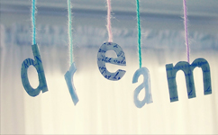 “勇敢”堅定夢想，不忘初心繼續(xù)前行——12月演講主題1